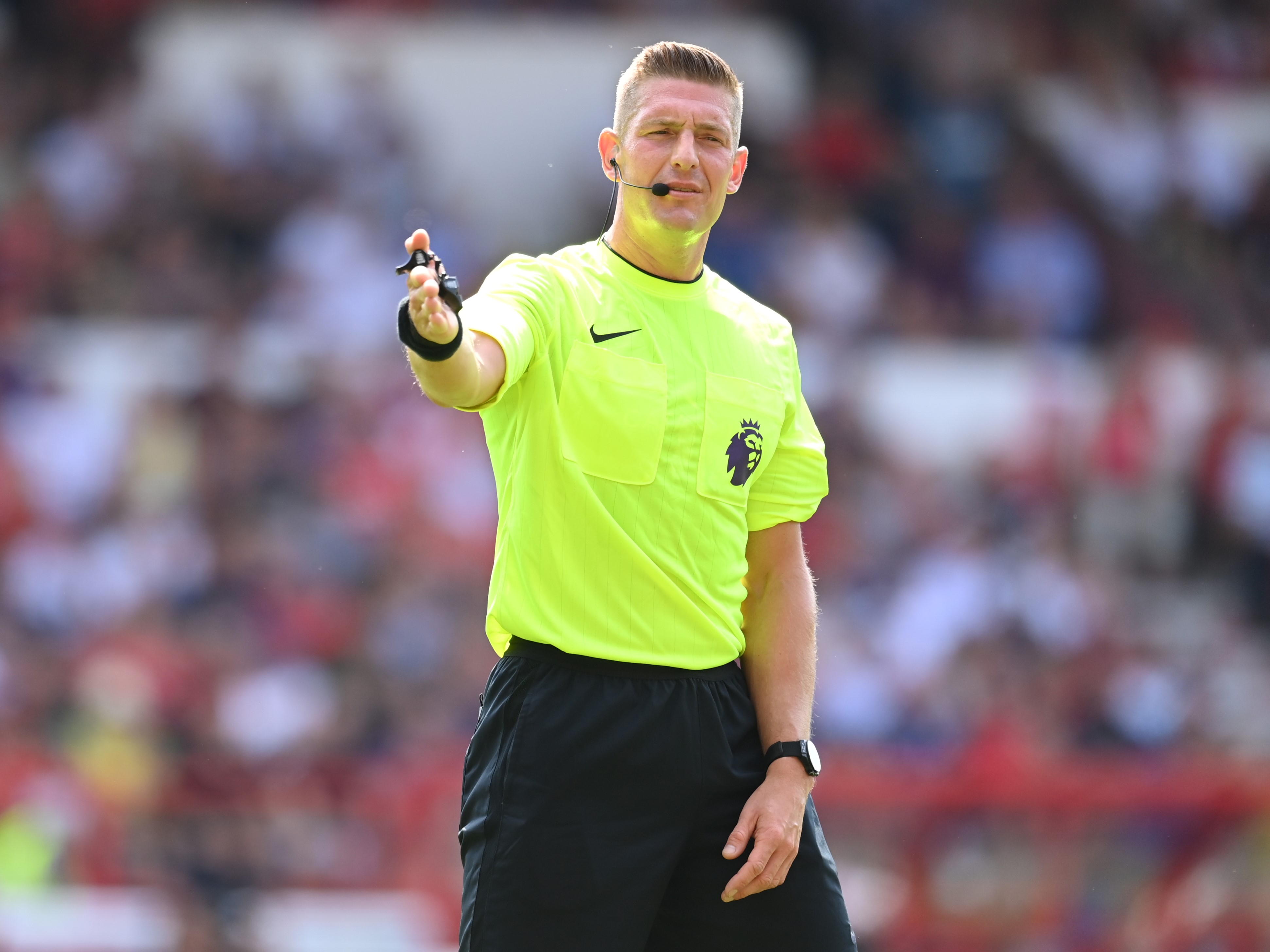 窗口期费城76人调整名单以备足总杯，调整名单环节打磨，赛场秩序良好，球探报告显示潜力的简单介绍